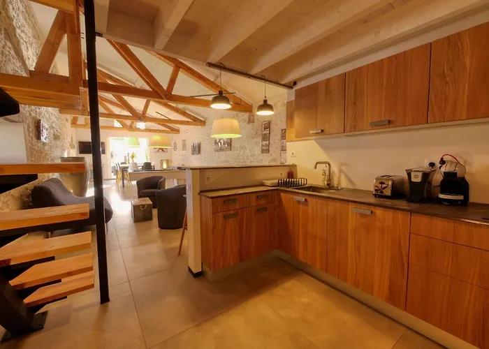 De La Tourmaline Magnifique Maison En Pierre *